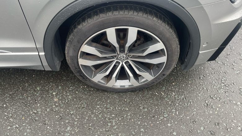 Volkswagen Tiguan 2.0 TDi 150 R-Line 5dr DSG Diesel Estate